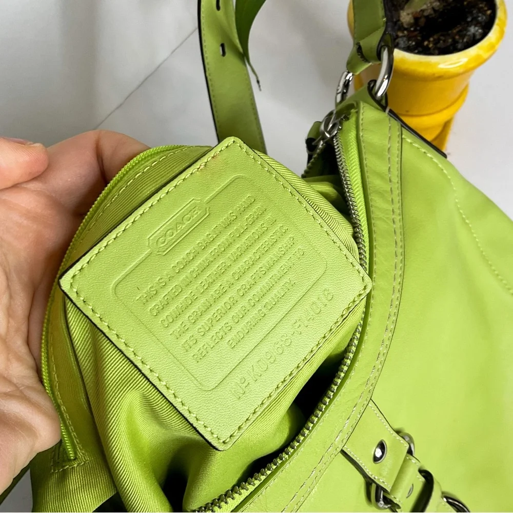 VINTAGE COACH Chelsea Lime Green Leather Shoulder Bag - Picture 10 of 10